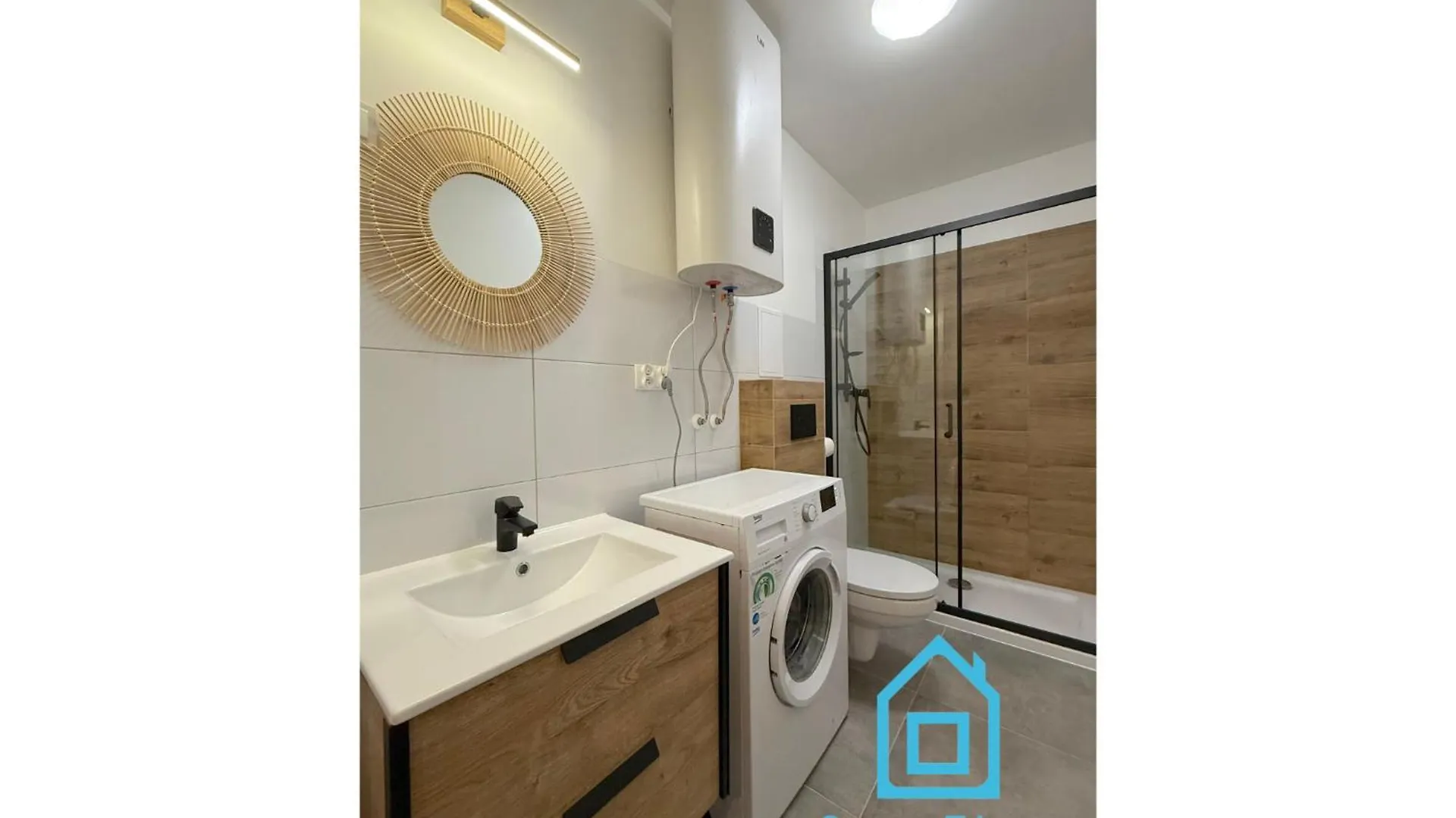 홈스테이 Lovely Room - Peaceful Retreat, 2 Minutes To Gdansk Old Town 폴란드